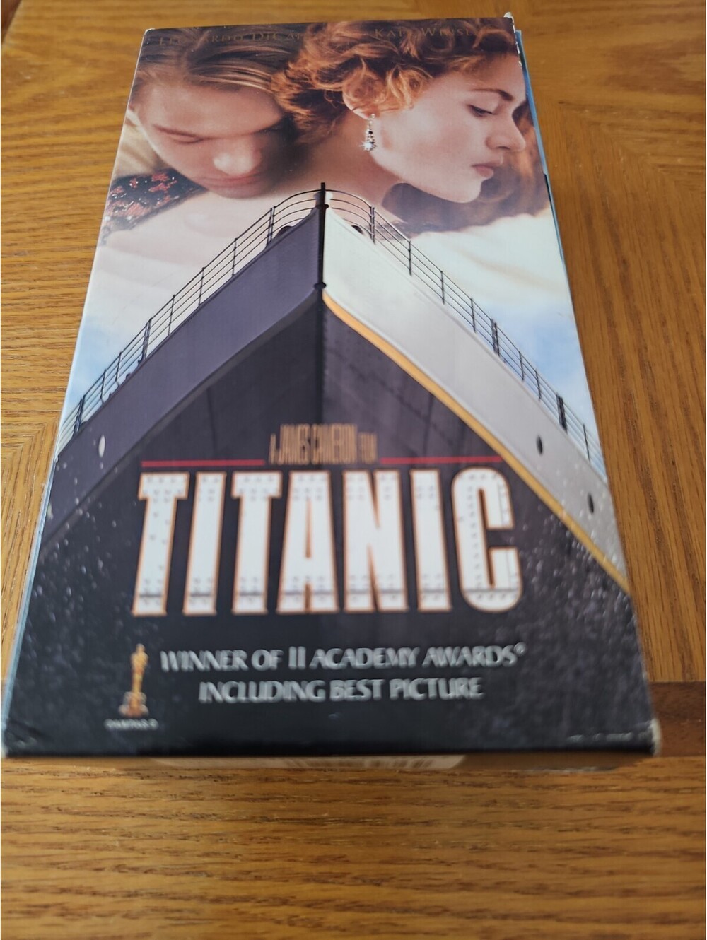 Titanic (VHS, 1998, 2-Tape Set, Pan-and-Scan)